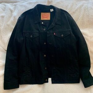 Levi’s black original trucker denim jacket